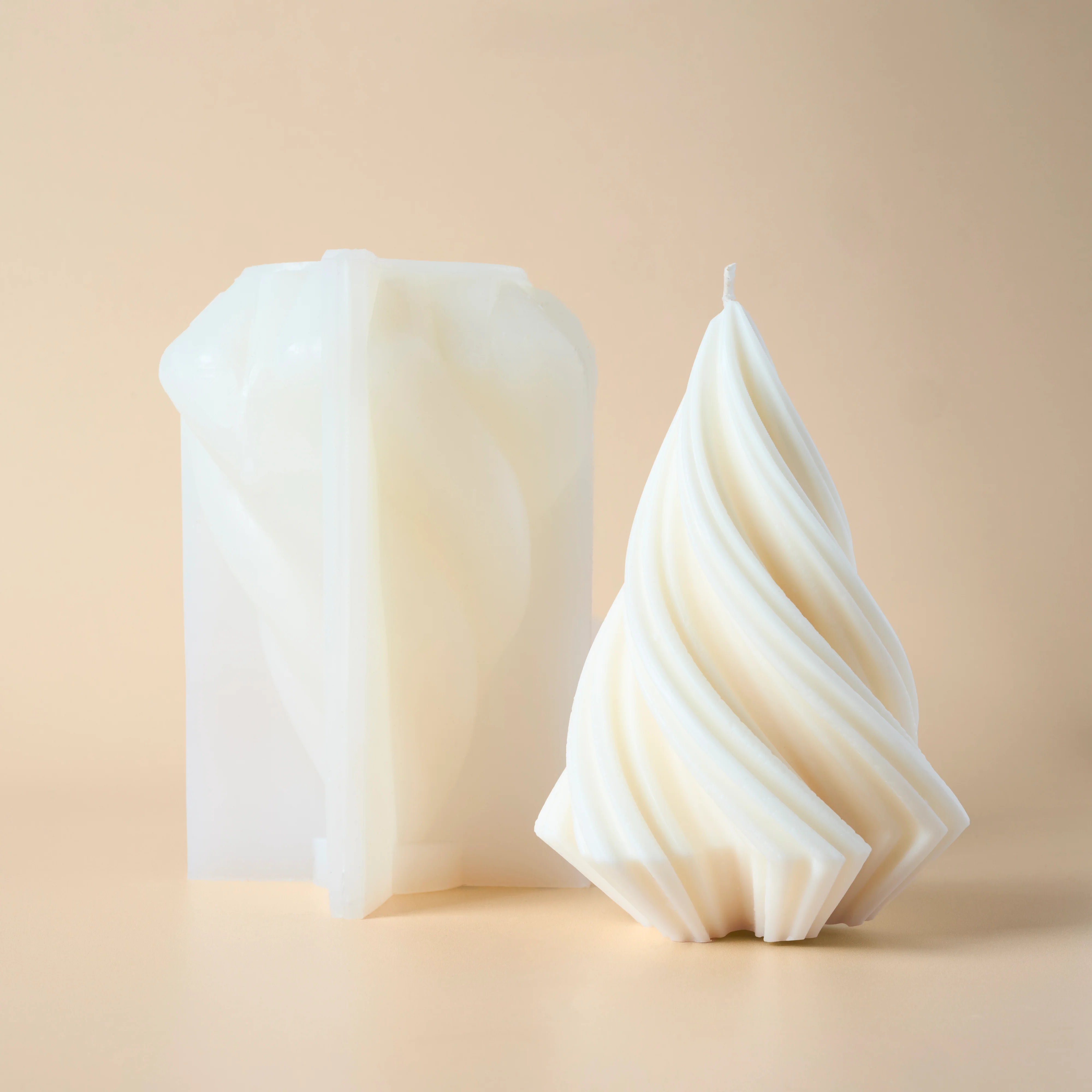 Large Swirl Tree Silicone Mold - Image 2