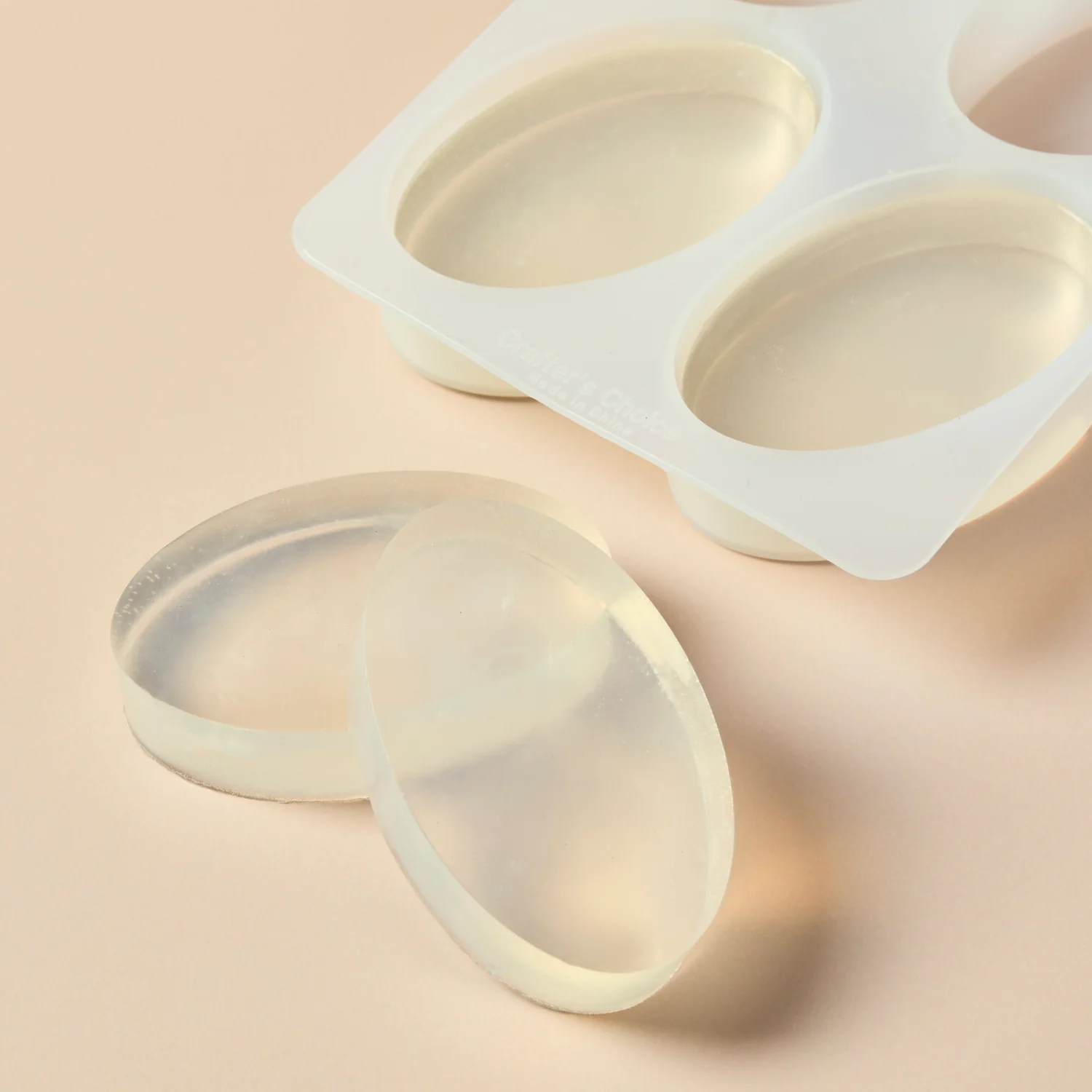 Premium Extra Clear Melt & Pour Soap Base - 2 lb Tray - Image 3