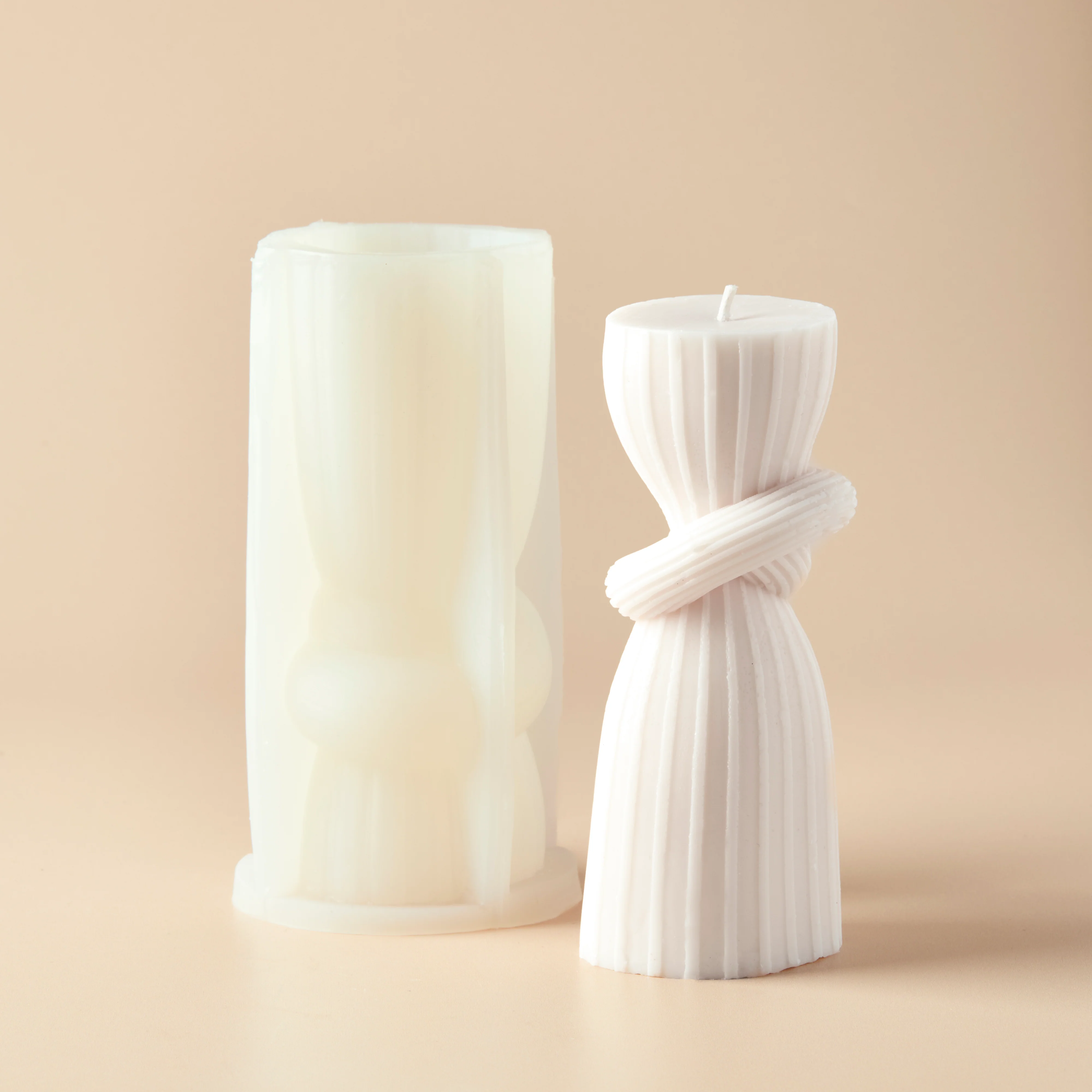Sculptural Knot Pillar Mold (Small)